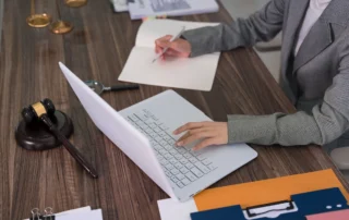 Lo que se pierde al transcribir conversaciones bilingües: el cambio de código