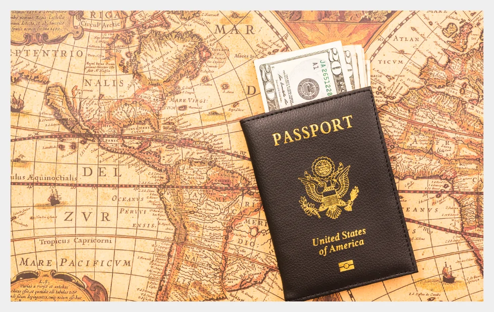 Pasaporte sobre mapa antiguo Pasaporte sobre mapa antiguo